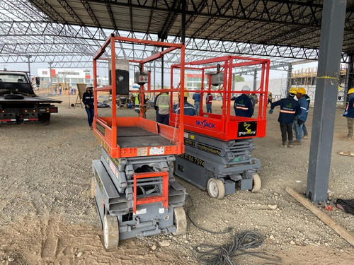 Imagen 5 de 10 de Plataforma Elevación Eléctrica Trabajo En Altura Genie JLG