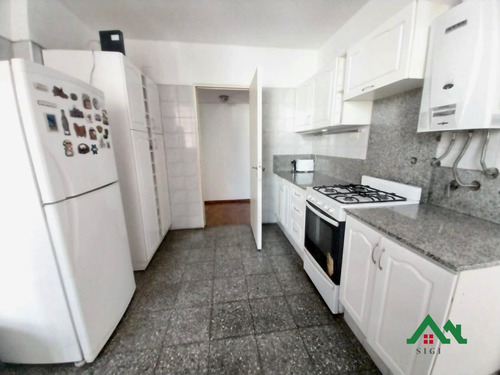 Departamento En Venta Piso Entero, 4 Dormitorios, Cochera En Nueva Córdoba Apto Crédito