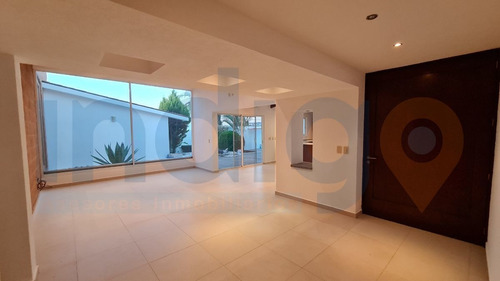 Casa En Venta Cumbres Del Lago Un Solo Piso, Vista Al Parque