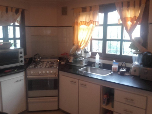 Chalet En 2 Plantas Sobre Lote De 20 X 35