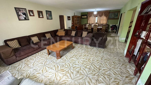 Casa En Venta, Jardines De La Calera, Tlajomulco De Zúñiga, Jalisco