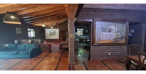 3 Casas Independientes En Zona Sur: Vive La Tranquilidad De Un Hogar Familiar En Un Ambiente Camp...