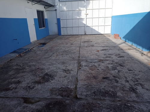 Bodega Comercial Con Oficinas, 200m², Zona Norte Y Zona Portuaria.