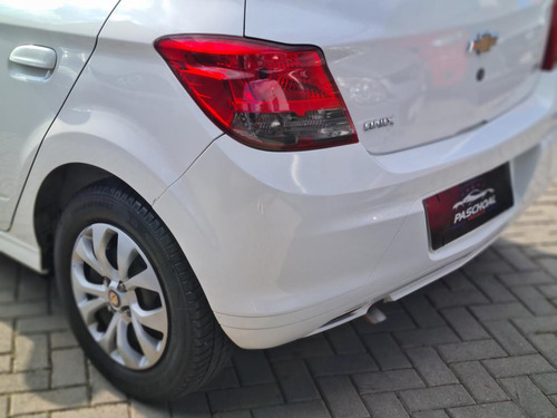 Chevrolet Onix 1.0 8V Flex 5p Mec.