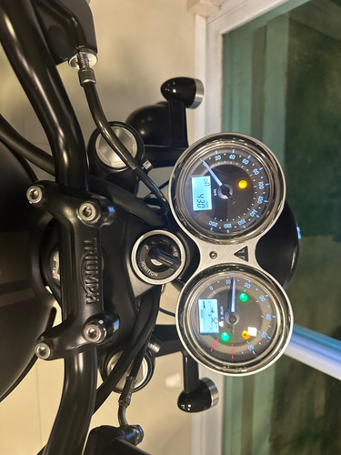 Triunph Bonneville T120 Ace 2020