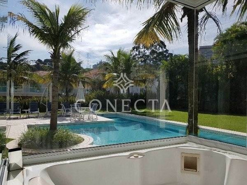 Imagem 22 de 27 de Tamboré 03 | Casa Alto Padrão | Venda | Fino Acabamento | Imenso Quintal Gramado - Cnc1282