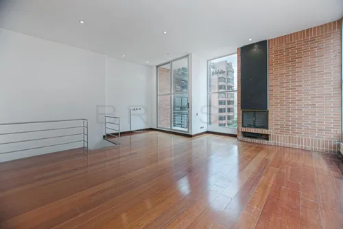 Apartamento En Arriendo En Los Rosales. Cod A3073