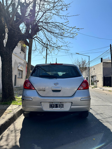 Nissan Tiida 1.8 Visia