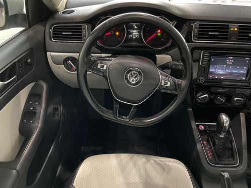 Imagen 15 de 15 de Volkswagen Jetta 2017 2.5 Sportline Tiptronic At