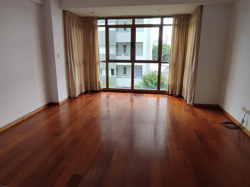Imagen 2 de 13 de Venta Departamento 2 Dormitorios Y Cochera - 11 E/ 60 Y 61