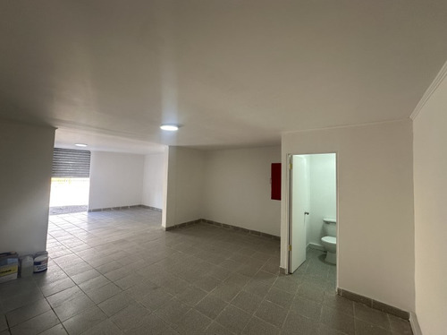 Arriendo Local 61m2- Baño- Lo Prado