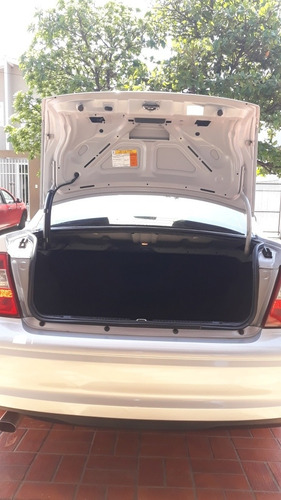 Chevrolet Vectra 2001 2.2 Gls 4p