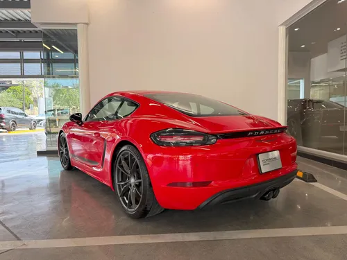 Porsche Cayman 2.0 T Coupé Pdk At