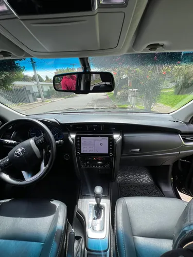 Toyota Fortuner Srv