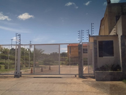 Imagen 11 de 17 de Townhouse En Obra Gris Conjunto Residencial River Side