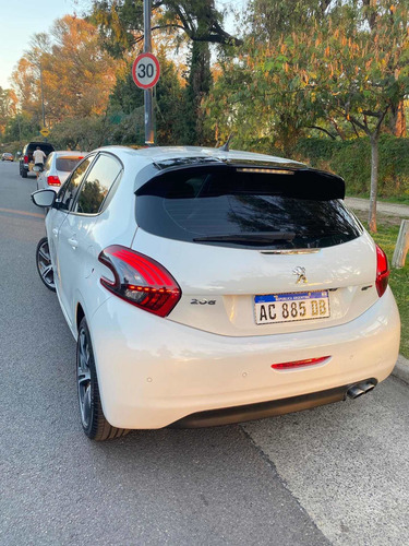 Peugeot 208 Gt