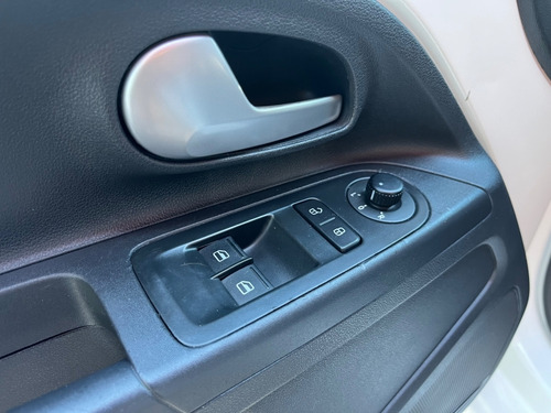 Volkswagen Up! 1.0 MPI MOVE 12V FLEX 4P MANUAL