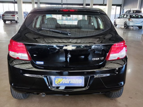 Chevrolet Onix Onix 1.0 MPFI LT 8V FLEX 4P MANUAL