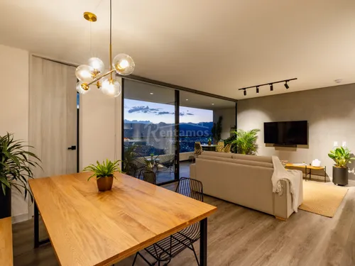 Apartamento En Arriendo En Los Naranjos. Cod A776073