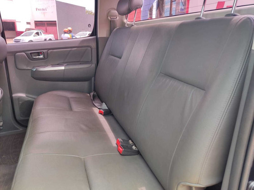 Imagem 7 de 10 de Toyota Hilux Cabine Dupla 2.7 Srv Cd 4x2 (flex) (aut)