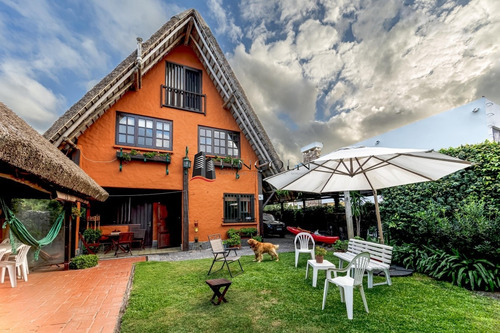 Oportunidad De Venta Casa A Una Cuadra Del Mar- Ref: 836