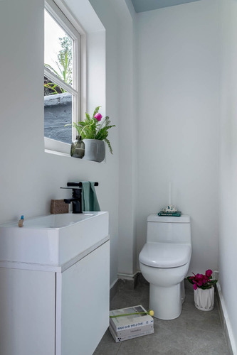 Imagen 13 de 30 de Encantadora Casa Renovada En Pasaje Con Patio(guardia Vieja)