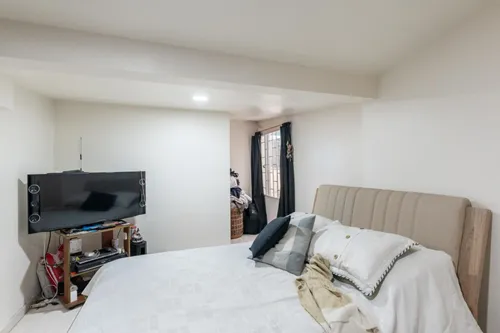 Casa En Venta En Los Naranjos. Cod V21519