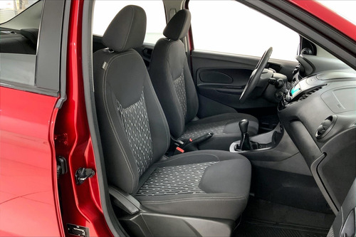 Imagen 7 de 15 de Ford Figo 4x2 4 Pts Impulse Ta A/ac Mp3 R-14