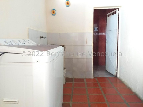 Imagen 4 de 19 de Amplia Casa Lista Para Habitar Con Céntrica Ubicación. 04120656408 Mls 22-8937