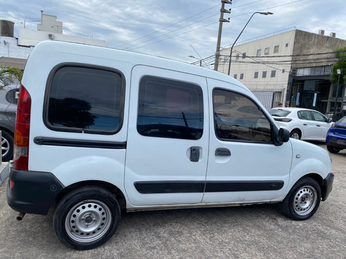 Imagen 23 de 25 de Renault Kangoo 1.6 Confort 1plc C/gnc Año 2010 - Liv Motors