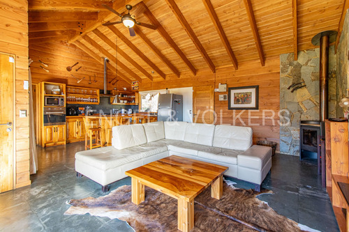 Acogedora Casa Con Vista Al Valle De Huife En Pucón