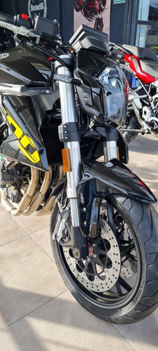 Imagen 10 de 25 de Benelli Tnt 600i Naked - Benelli Store Pilar Mp