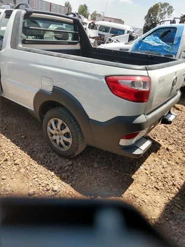 Imagen 3 de 11 de Dodge Ram 700 Pick Up Strada Por Partes Refacciones Yonke