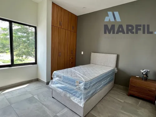 Casa En Venta En Coto Privado De 4 Recámaras Con Alberca Zona Norte De Colima