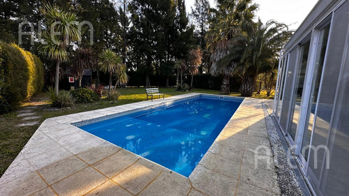 Casa De 4 Ambientes En Alquiler Anual En Canning | Barrio Malibu