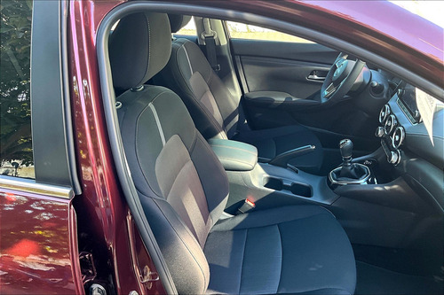 Nissan Sentra 2.0 Advance Mt