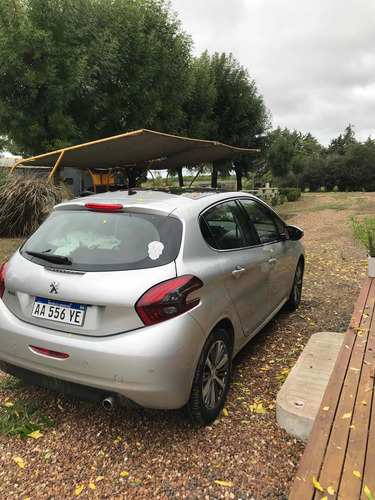 Peugeot 208 1.6 Feline 2016