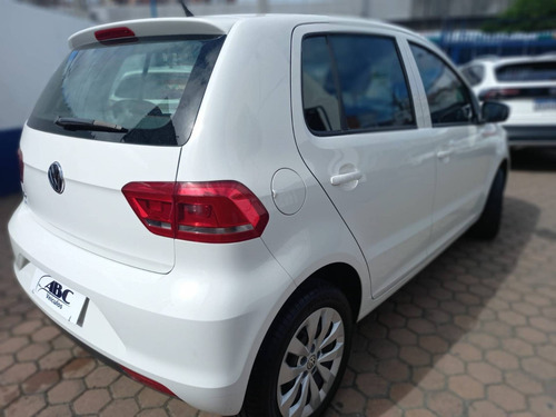 Imagem 6 de 10 de Volkswagen Fox 1.0 Mpi Trendline 12v Flex 4p Manual