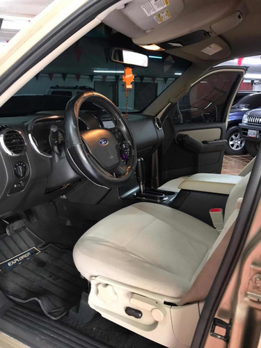 Imagen 8 de 11 de Ford Explorer Eddie Bauer 4x2 4.6