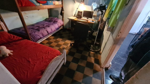 En Venta En El Palomar; Casa En Ph Al Medio De 3 Ambientes A Modernizar En Una Muy Buena Ubicacion, A 4 Cuadras De La Estacion, Dos Dormitorios; Patio Cocina Y Baño F: 8613
