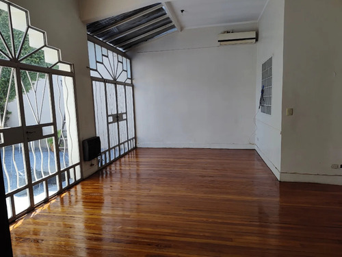 Alquiler Casa 6 Dormitorios Agronomía Con Cochera