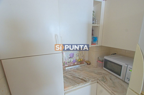 Imagen 4 de 20 de Departamento De 2 Dormitorios En Venta En Torre Con Todos Los Servicios