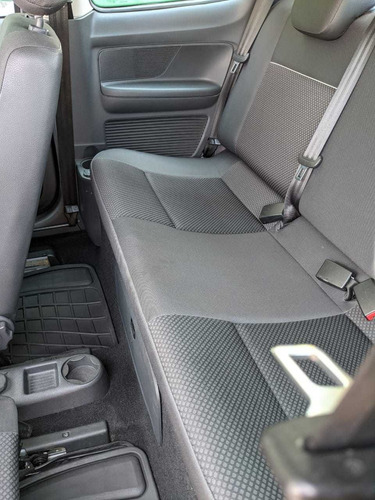 Imagen 13 de 13 de Volkswagen Saveiro 1.6 Doble Cabina Cross Mt