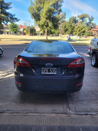 Ford Mondeo 2.0 Ghia Mt