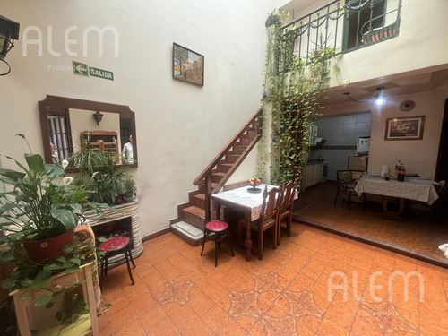 Casa/ph En Venta En Devoto, 5 Ambientes Con Gran Terraza