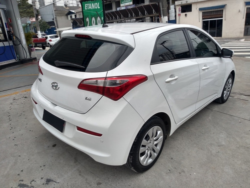 Hyundai Hb20 2016 1.6 Comfort Plus Flex 5p