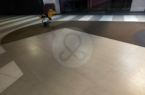 Local En Centro Comercial En Renta En Valle Real