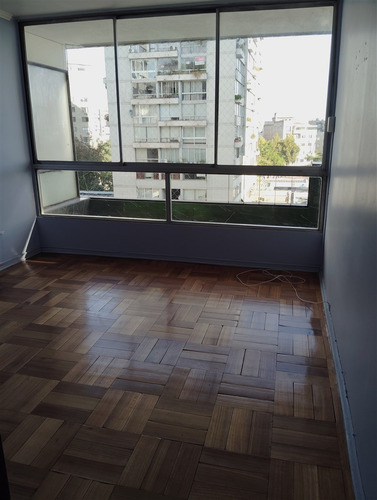Departamento En Venta De 2 Dorm. En Providencia