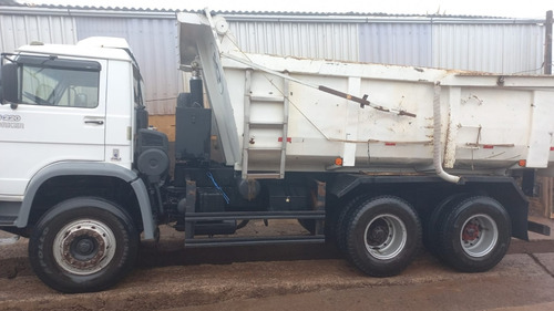 26-220 6x4 3-eixos 2p Caçamba 15 M3