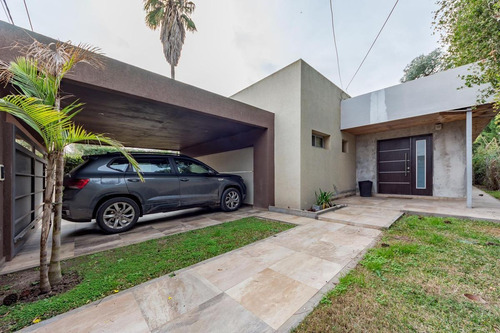 Imagen 7 de 30 de Venta/permuta - Casa 3 Dormitorios Con Jardín Y Pileta (santa Fe, Roldán)